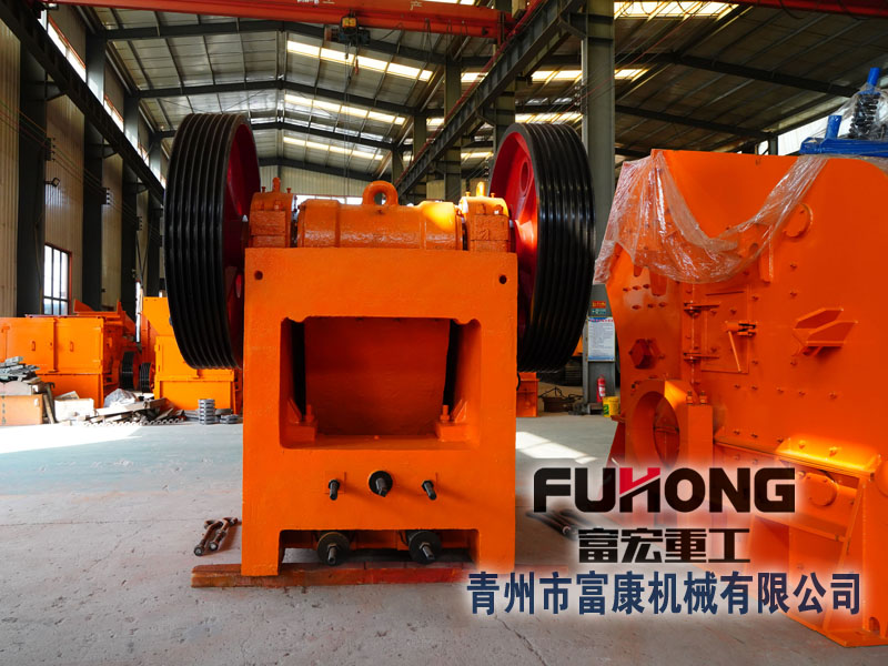 如何降低新型顎式破碎機在使用過程中的噪音問題？